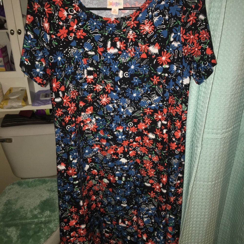 ‼️BOGO SPECIAL‼️XS LuLaRoe Carly
